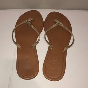 SPRING BREAK SALE 🌸 Gold sequin sandals ⭐️